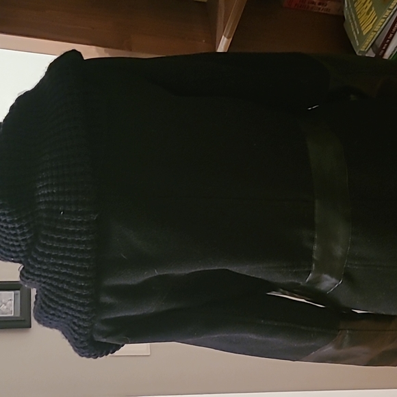 Black coat - Picture 5 of 6